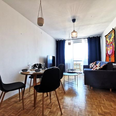 Skwierzynska Apartment~ Self Check-In 24 ~ Lift Wroclaw Luaran gambar