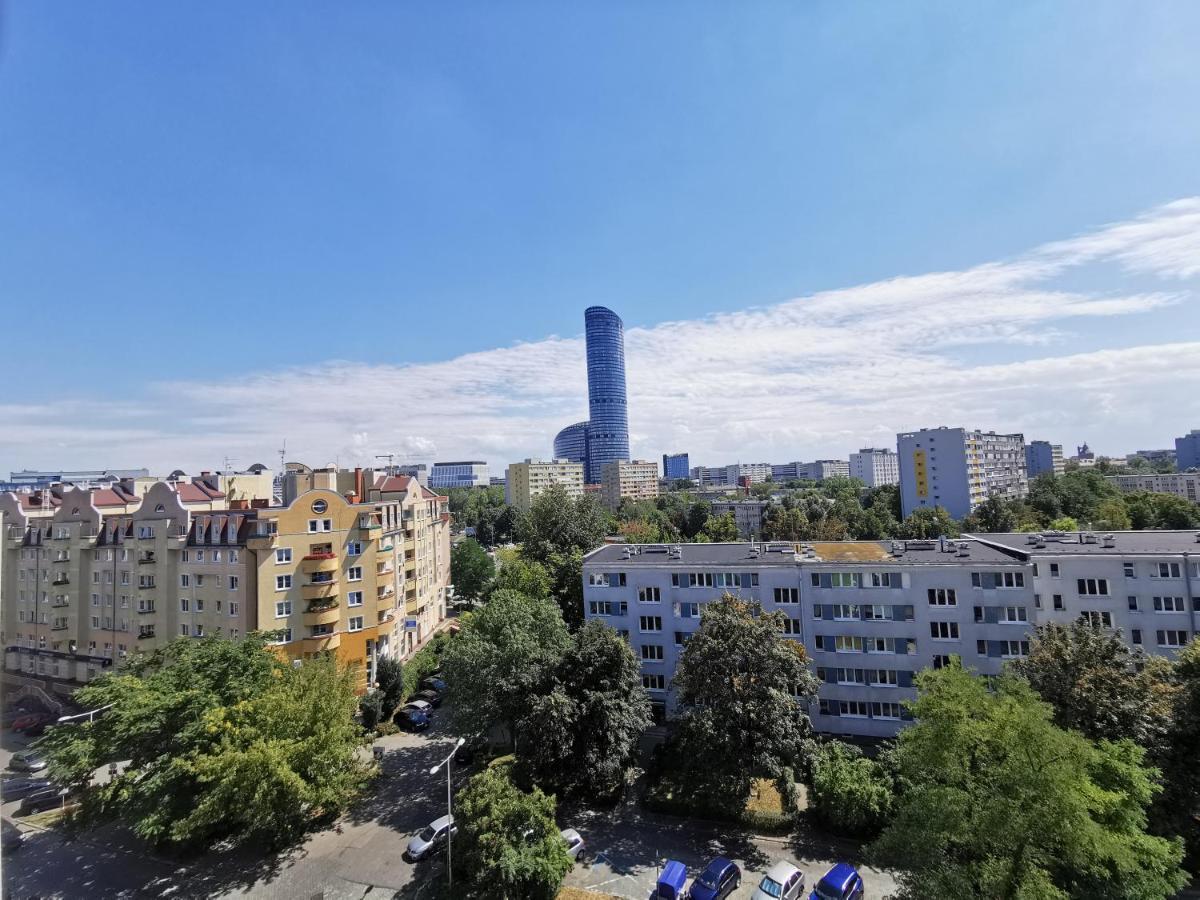 Skwierzynska Apartment~ Self Check-In 24 ~ Lift Wroclaw Luaran gambar